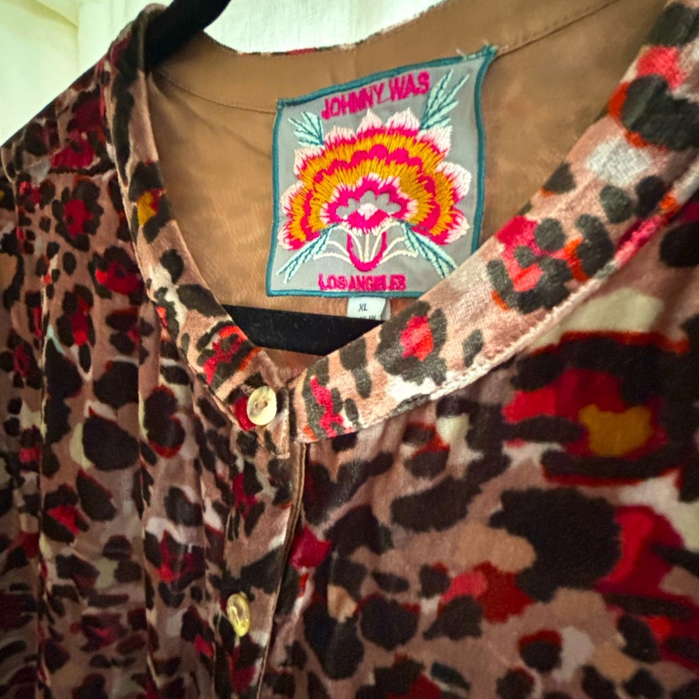 JOHNNY WAS • Cora Leopard Print Velvet • NWOT • Size  XL